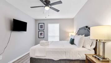 1 chambre, fer et planche à repasser, lit parapluie, Wi-Fi