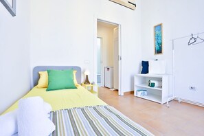 2 chambres, fer et planche Ă repasser, Wi-Fi, draps fournis