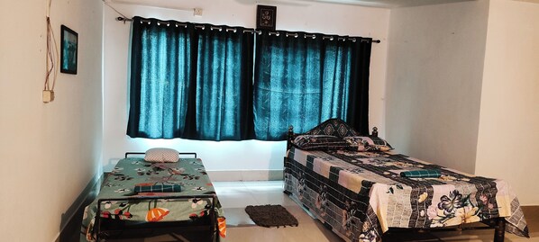 3 bedrooms, bed sheets - Destiny Homestay (Guwahati)