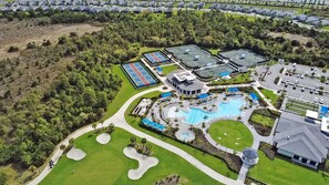 Exterior - Luxurious 4BR in Wellen Park - Pool home - Golf  membership included - Florida Sanctuary (Venice)