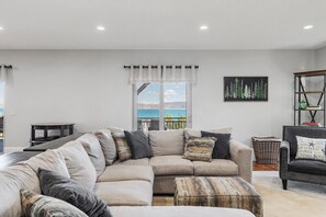 Smart-tv och bordsfotboll