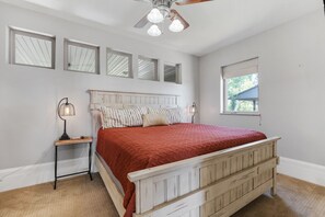 8 bedrooms, desk, iron/ironing board, travel crib