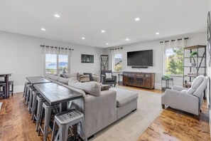 Smart TV, table football