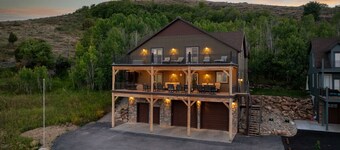 Lochwood Monster | Lake Views, Hot Tub, Sleeps 33