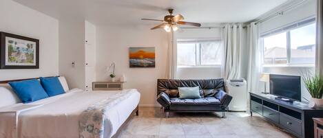 1 chambre, fer et planche à repasser, Wi-Fi gratuit, draps fournis