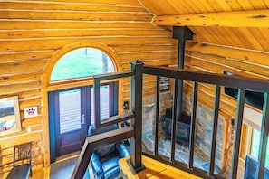 Interior - Pine Cabin- Log cabin close to Custer (Custer)