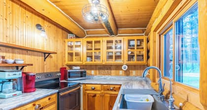 Log Cabin close to Custer