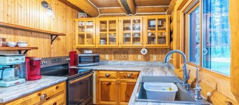 Log Cabin close to Custer