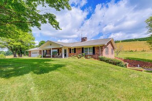 Exterior - 8 Mi to New River! Blue Ridge Mtn Ranch-Style Home (Sparta)