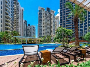 Outdoor pool - Estella Luxury Vacation Hotel Apartment (Ho Chi Minh City)