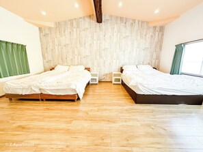 3 bedrooms, iron/ironing board, WiFi, bed sheets