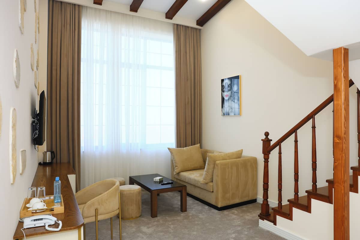 Deluxe Üç Kişilik Oda | Ses yalıtımı, ütü/ütü masası, ücretsiz kablosuz İnternet