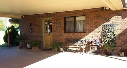 barham colonial motel