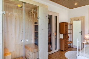 Spa - Apartment 'Villa Stumm' with Mountain View, Shared Terrace and Wi-Fi (Stumm)