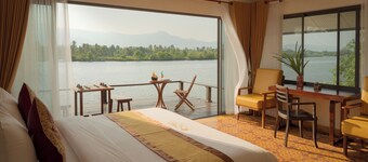 Komsan Kampot Resort