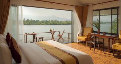 Komsan Kampot Resort