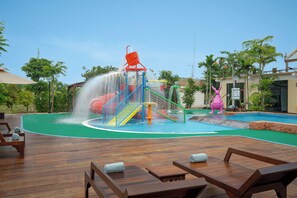 2 outdoor pools, pool umbrellas, pool loungers