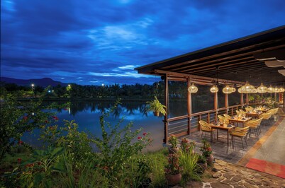 Komsan Kampot Resort