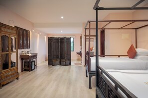 Habitación con 2 camas individuales (Chinese Executive Suite) | Sábanas de algodón egipcio, ropa de cama de alta calidad y edredón 