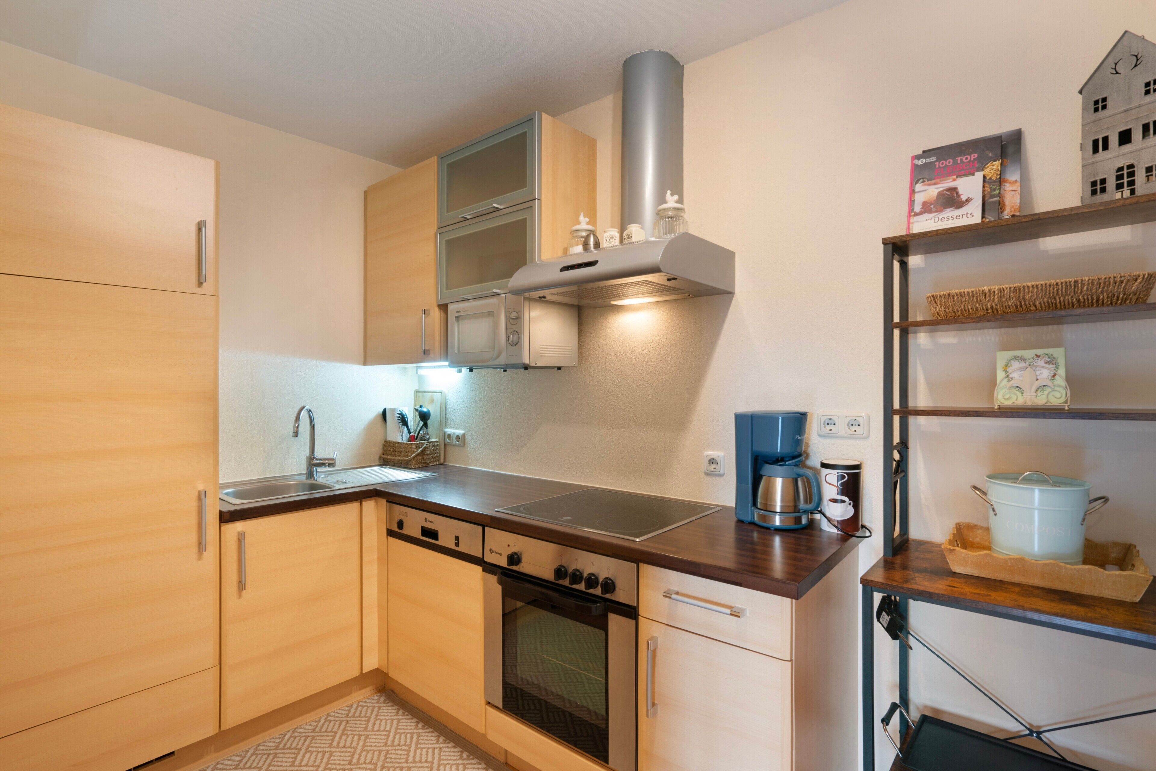 Kühlschrank, Ofen, Herdplatte, Geschirrspüler