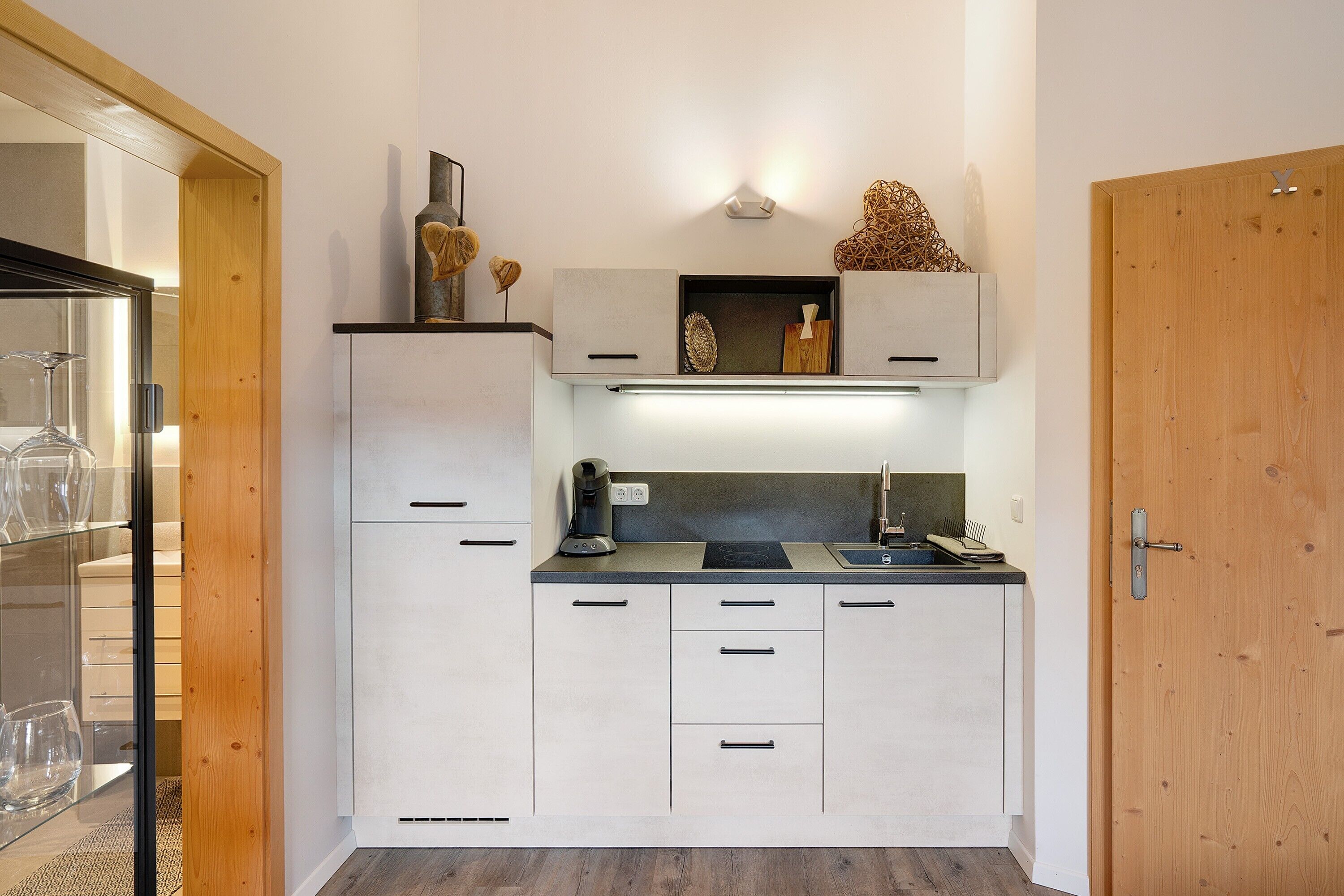 Kühlschrank, Ofen, Herdplatte, Geschirrspüler