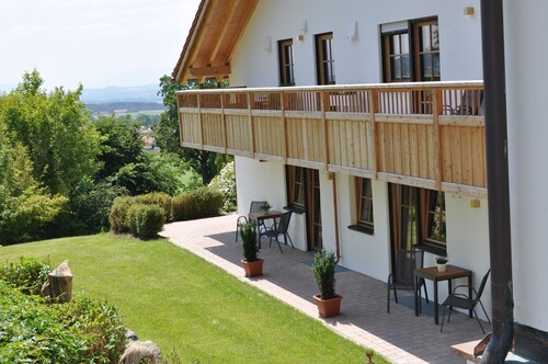 Ferienwohnung 'Waldesruh' mit Gartenblick, privatem Balkon und Zugang zum Gemeinschaftsgarten