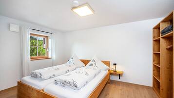 1 室のベッドルーム、アイロン / アイロン台、WiFi (無料)、ベッドシーツ