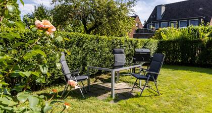 Holiday Home 'Lichtblick' with Private Terrace, Shared Garden and Wi-Fi