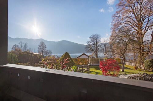 Ferienwohnung "Schliersee" mit Seeblick und Balkon