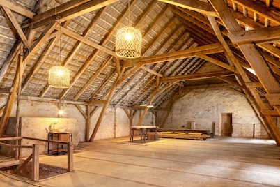 Guesthouse 'Schlamau19 - Under the Walnut Tree'
Apartment with 2 Guest Rooms, Shared Kitchen and Garden