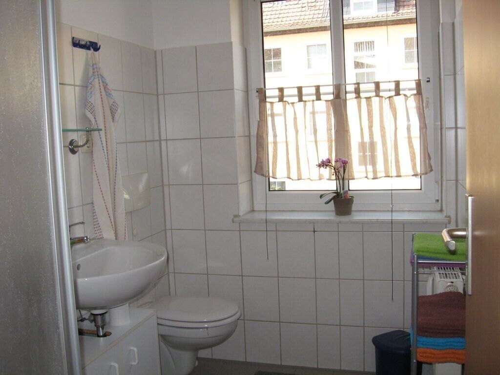 Regadera, secadora de cabello, toallas 