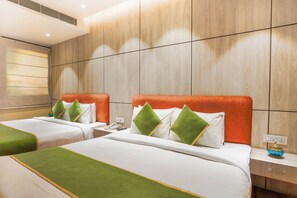 Golden Family City View Suite | Desk, laptop workspace, soundproofing, iron/ironing board