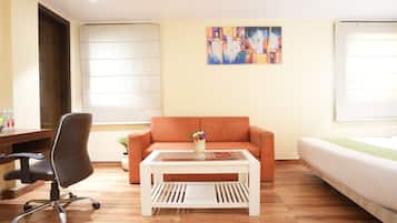Family Suite, City View | 1 bedroom, desk, laptop workspace, soundproofing