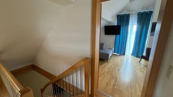 4 bedrooms, free WiFi