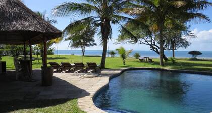 Superb lodge with AC in Inhassoro - 9 bedrooms available