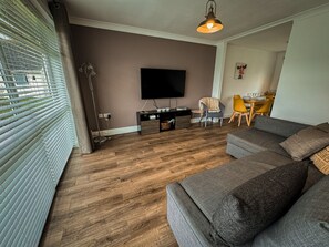 House | 2 bedrooms - Charming Chalet-style Bungalow in Kessingland (Lowestoft)