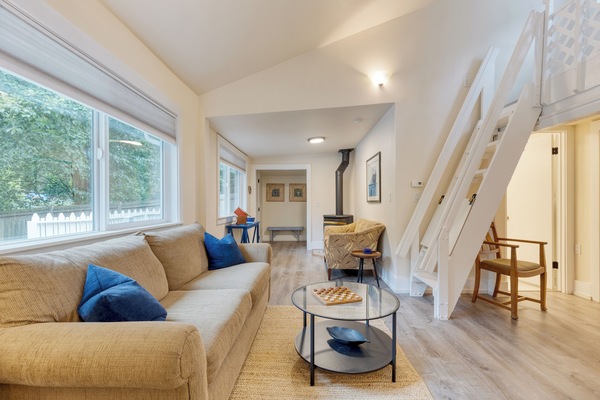 Smart TV, fireplace, offices