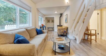 Cottage By The Bay by AvantStay | 0.5mi to Beach!