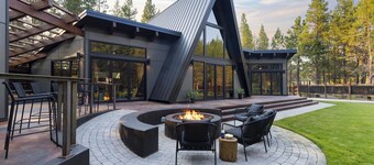 Lazy River Glamp-House | Sauna, Cold Plunge, Hot Tub, Firepit Lounge, Projector