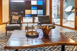 المنشأة من الداخل