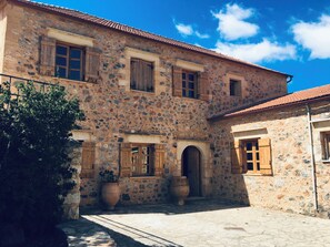 Exterior - Villa Magdalena is a 300sq.m. 4-bedroom Stone villa in amazing place to relax (Vamos)