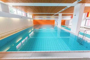 Piscina interna, piscina aquecida