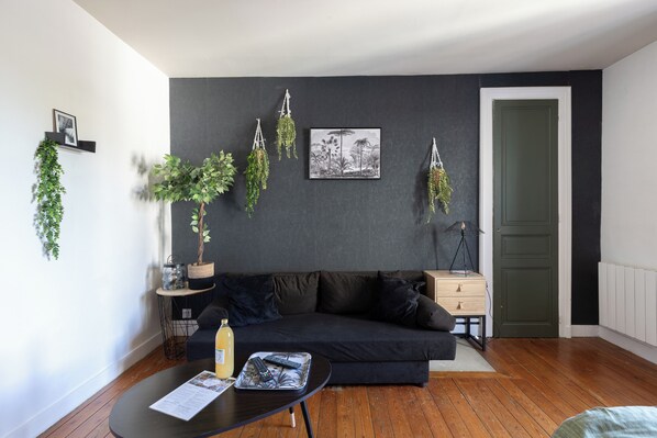 Family Apartment | 1 bedroom, soundproofing, iron/ironing board, free WiFi
