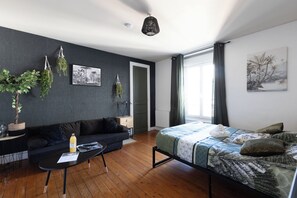 Family Apartment | 1 bedroom, soundproofing, iron/ironing board, free WiFi