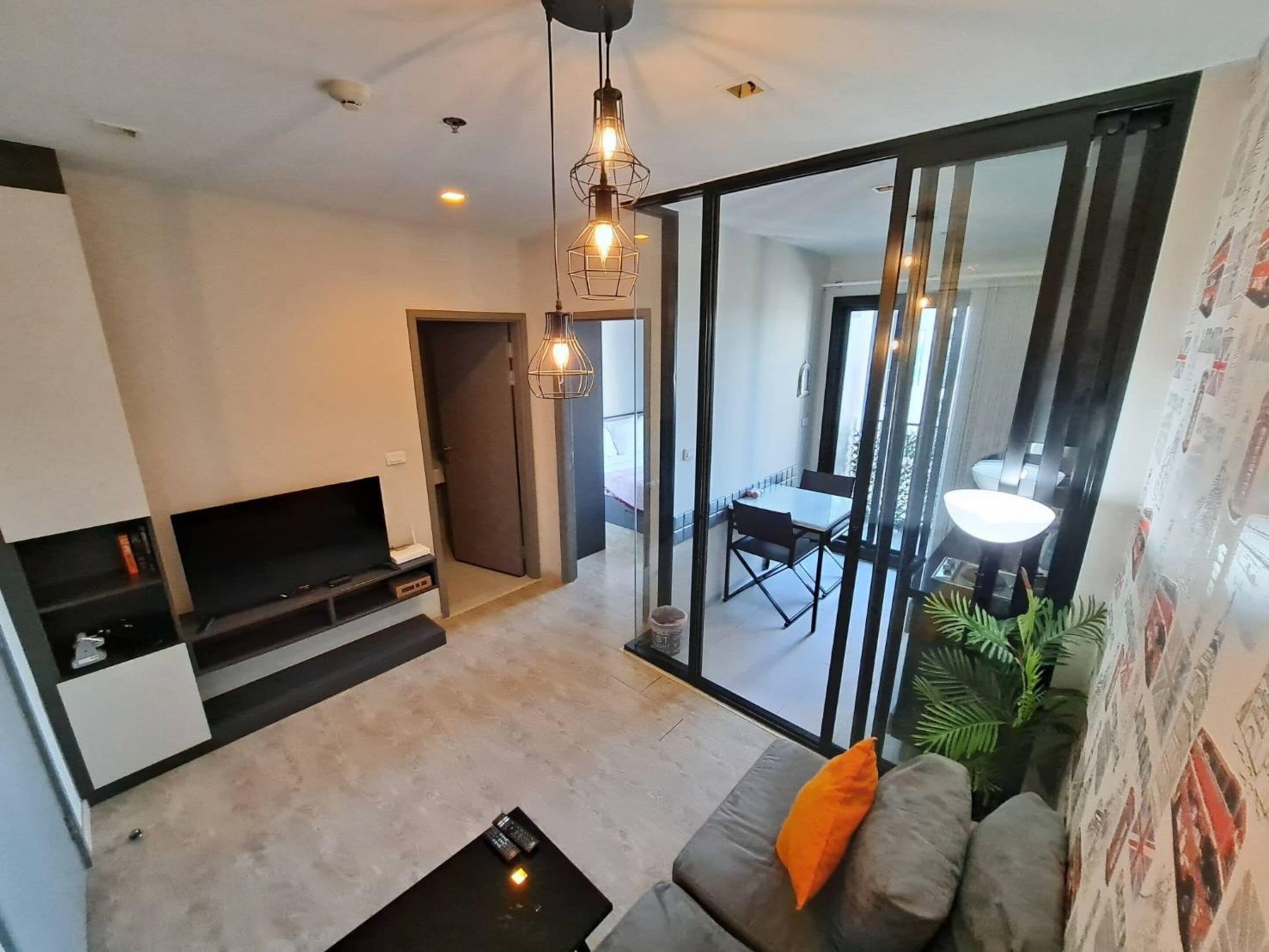 Comfort Apartment, 1 Bedroom, Kitchen, City View | Blackout curtains, soundproofing, iron/ironing board, free WiFi