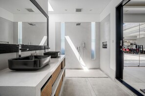 Deluxe Villa, 3 Bedrooms, Patio | Bathroom | Rainfall showerhead, hair dryer, towels, soap