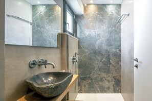 Superior Double Room Balcony Terrace | Bathroom - Golden Bee Lifestyle (Hersonissos)