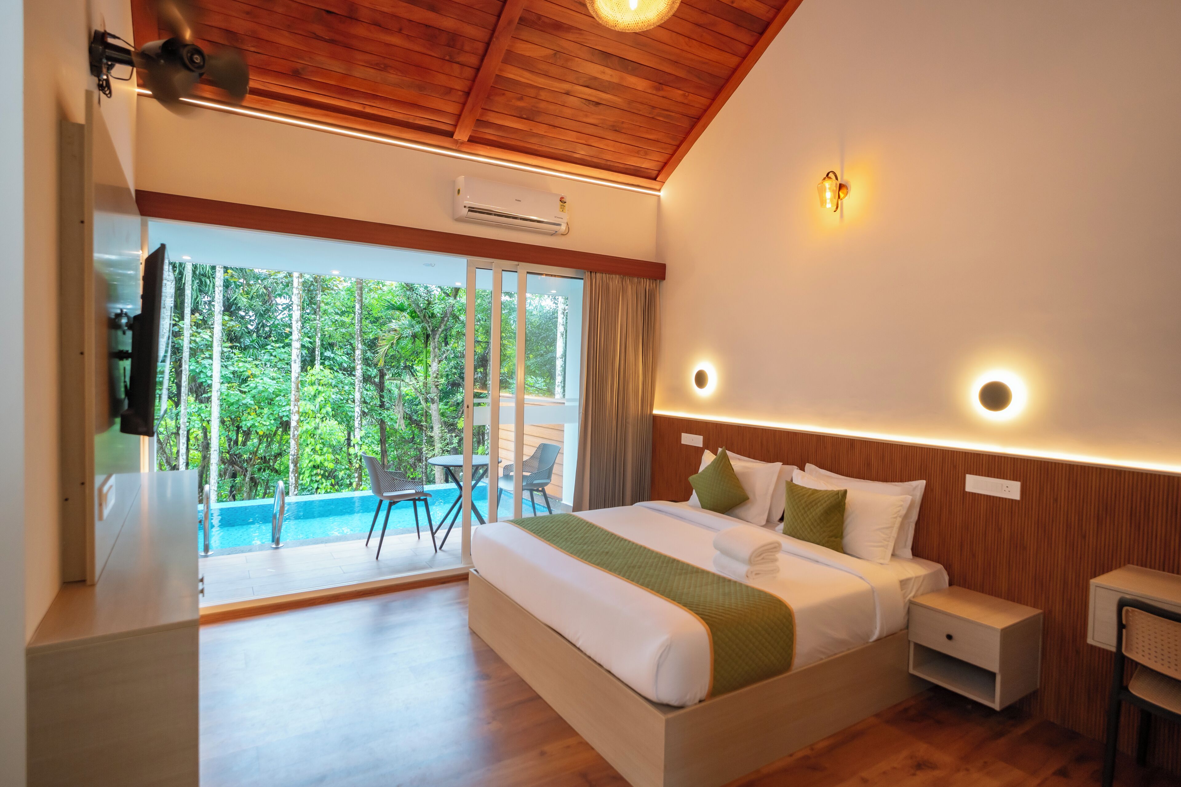 Casa de campo Deluxe, vistas a la piscina | 1 dormitorio, ropa de cama de alta calidad, colchones Select Comfort