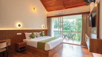 1 bedroom, premium bedding, Select Comfort beds, blackout curtains