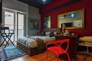 3 Schlafzimmer, Schreibtisch, Bügeleisen/Bügelbrett, Reisekinderbett